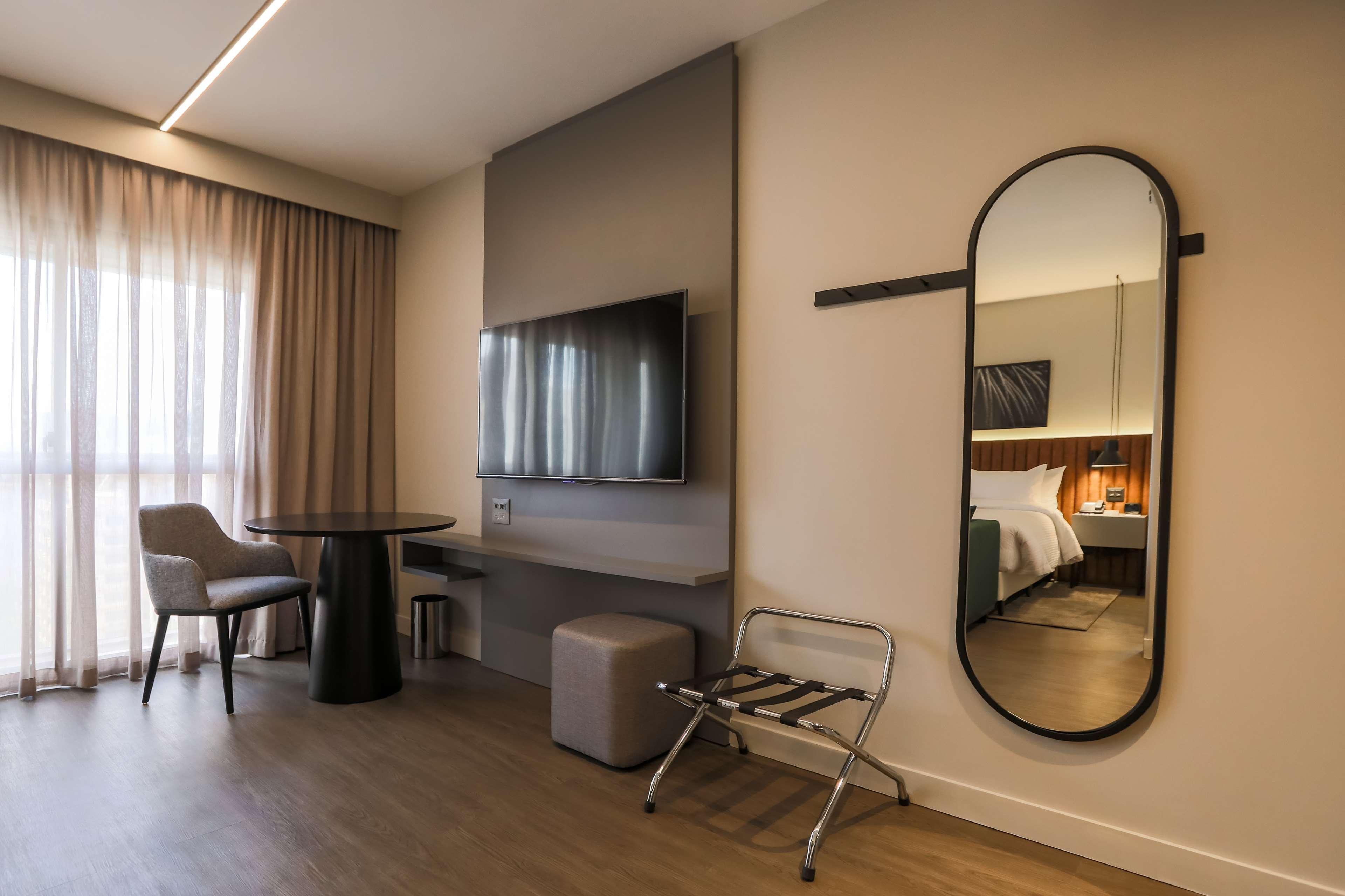 Double Tree By Hilton Sao Paulo Itaim Hotel Exterior photo A room at the hotel