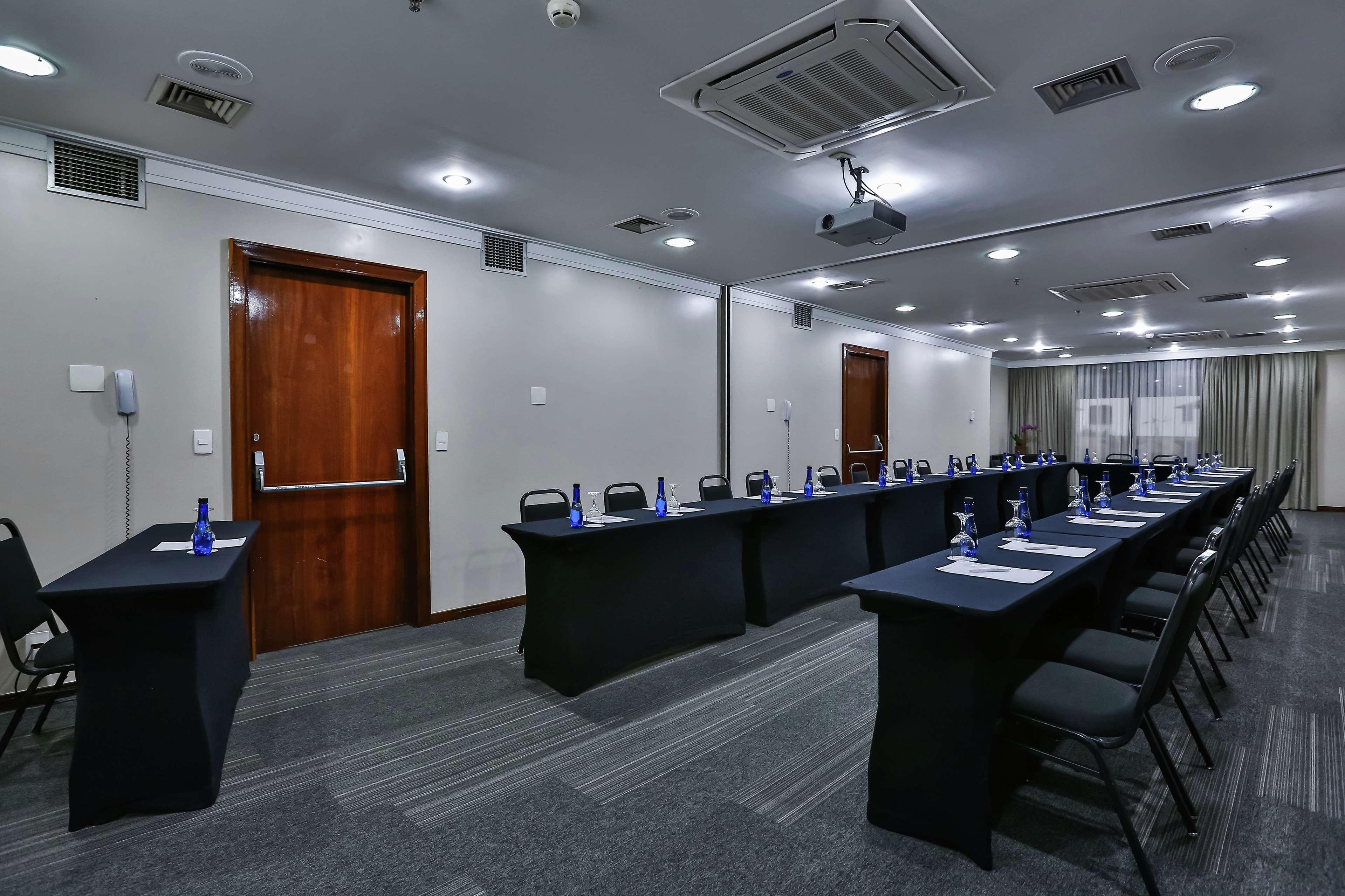 Double Tree By Hilton Sao Paulo Itaim Hotel Exterior photo Meeting room